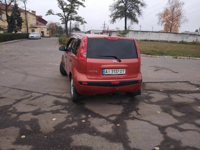 Ніссан Ноут 2006 у Києві на Automoto.ua Помаранчевий Ніссан Ноут, об'ємом двигуна 1.4 л та пробігом 167 тис. км за 5500 $, фото 1 на Automoto.ua