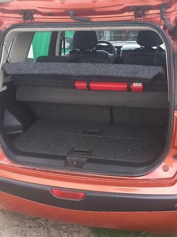 Оранжевый Ниссан Ноут, объемом двигателя 1.6 л и пробегом 210 тыс. км за 5000 $, фото 1 на Automoto.ua