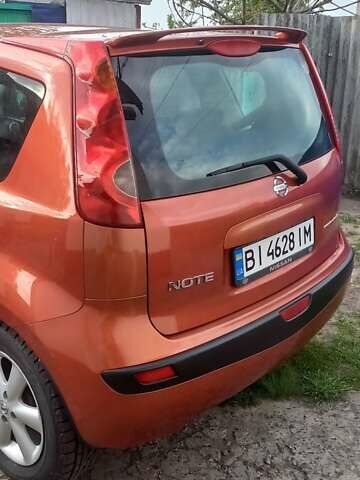 Оранжевый Ниссан Ноут, объемом двигателя 1.6 л и пробегом 210 тыс. км за 5000 $, фото 3 на Automoto.ua