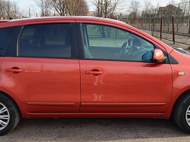 Оранжевый Ниссан Ноут, объемом двигателя 1.6 л и пробегом 228 тыс. км за 6250 $, фото 2 на Automoto.ua