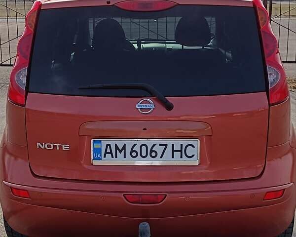 Помаранчевий Ніссан Ноут, об'ємом двигуна 1.6 л та пробігом 227 тис. км за 6400 $, фото 3 на Automoto.ua