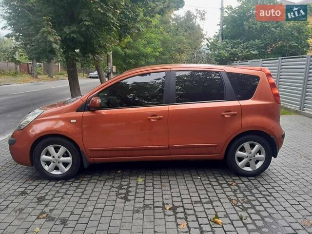 Оранжевый Ниссан Ноут, объемом двигателя 1.6 л и пробегом 135 тыс. км за 5999 $, фото 8 на Automoto.ua
