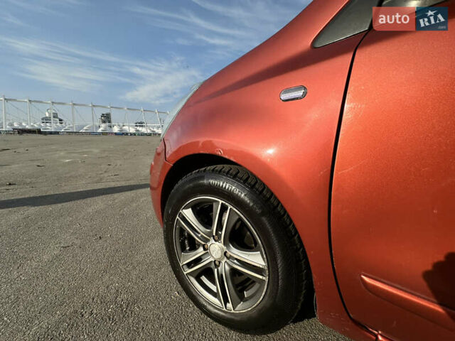 Помаранчевий Ніссан Ноут, об'ємом двигуна 1.6 л та пробігом 211 тис. км за 6600 $, фото 17 на Automoto.ua