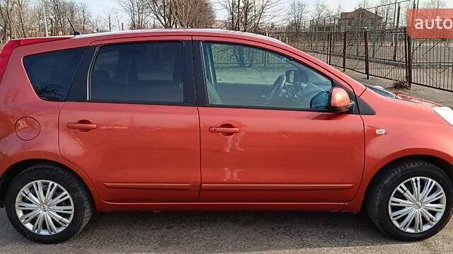 Помаранчевий Ніссан Ноут, об'ємом двигуна 1.6 л та пробігом 227 тис. км за 6400 $, фото 15 на Automoto.ua