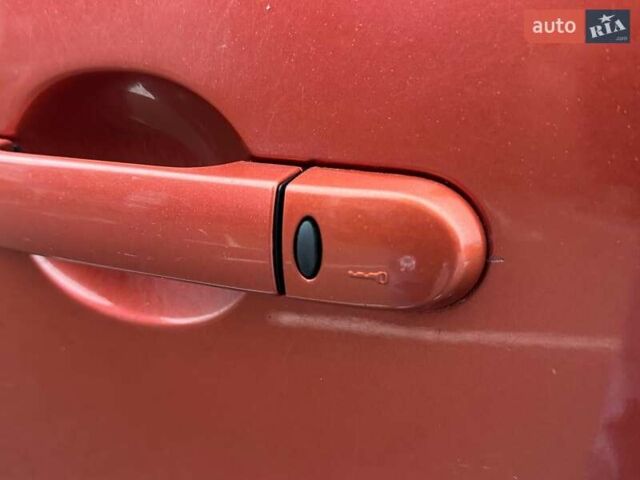 Оранжевый Ниссан Ноут, объемом двигателя 1.6 л и пробегом 211 тыс. км за 7490 $, фото 15 на Automoto.ua
