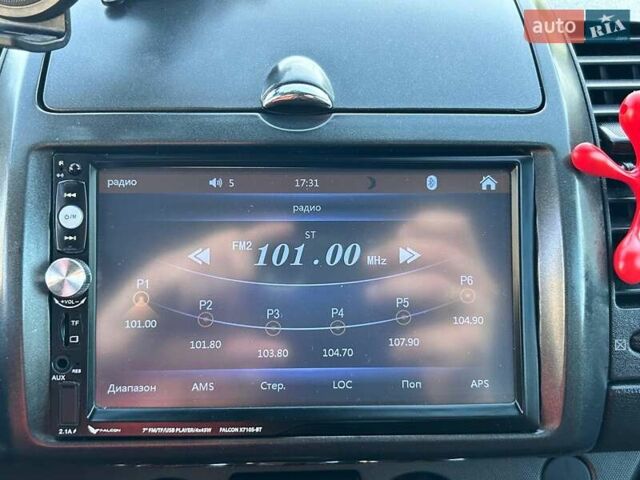 Помаранчевий Ніссан Ноут, об'ємом двигуна 1.6 л та пробігом 235 тис. км за 6000 $, фото 23 на Automoto.ua