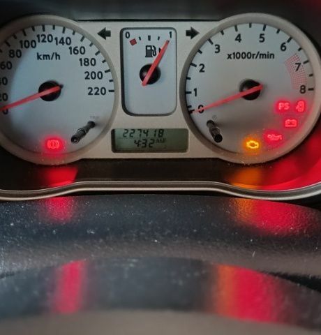 Оранжевый Ниссан Ноут, объемом двигателя 1.6 л и пробегом 227 тыс. км за 6400 $, фото 6 на Automoto.ua