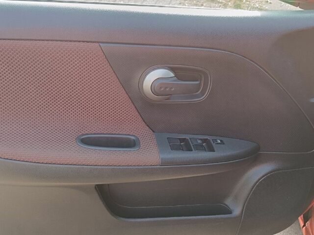 Оранжевый Ниссан Ноут, объемом двигателя 1.6 л и пробегом 228 тыс. км за 6250 $, фото 8 на Automoto.ua