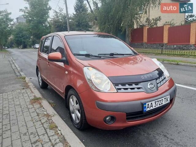 Оранжевый Ниссан Ноут, объемом двигателя 1.6 л и пробегом 135 тыс. км за 5999 $, фото 10 на Automoto.ua