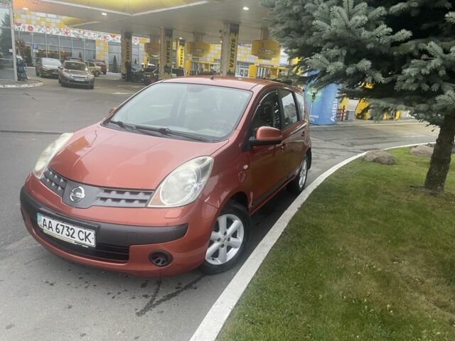 Оранжевый Ниссан Ноут, объемом двигателя 1.4 л и пробегом 200 тыс. км за 4700 $, фото 2 на Automoto.ua