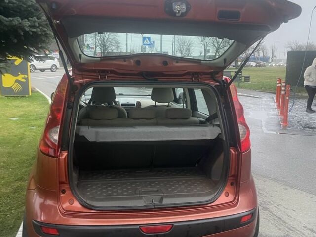 Оранжевый Ниссан Ноут, объемом двигателя 1.4 л и пробегом 200 тыс. км за 4700 $, фото 4 на Automoto.ua