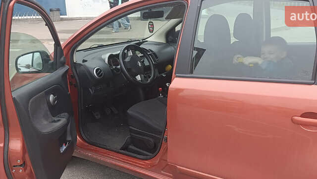 Оранжевый Ниссан Ноут, объемом двигателя 1.4 л и пробегом 209 тыс. км за 4600 $, фото 7 на Automoto.ua