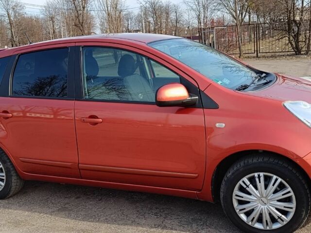 Оранжевый Ниссан Ноут, объемом двигателя 1.6 л и пробегом 228 тыс. км за 6250 $, фото 1 на Automoto.ua