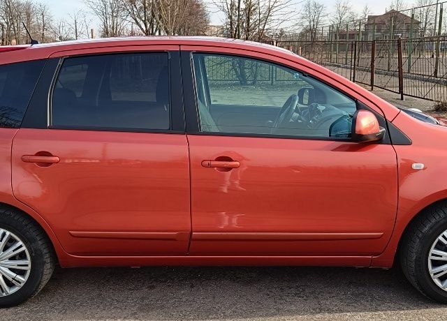 Оранжевый Ниссан Ноут, объемом двигателя 1.6 л и пробегом 227 тыс. км за 6400 $, фото 3 на Automoto.ua