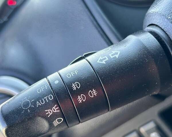 Помаранчевий Ніссан Ноут, об'ємом двигуна 1.6 л та пробігом 235 тис. км за 6000 $, фото 20 на Automoto.ua