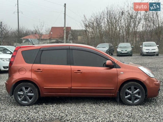 Помаранчевий Ніссан Ноут, об'ємом двигуна 1.6 л та пробігом 204 тис. км за 6500 $, фото 7 на Automoto.ua