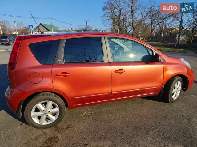 Помаранчевий Ніссан Ноут, об'ємом двигуна 1.6 л та пробігом 200 тис. км за 5500 $, фото 2 на Automoto.ua