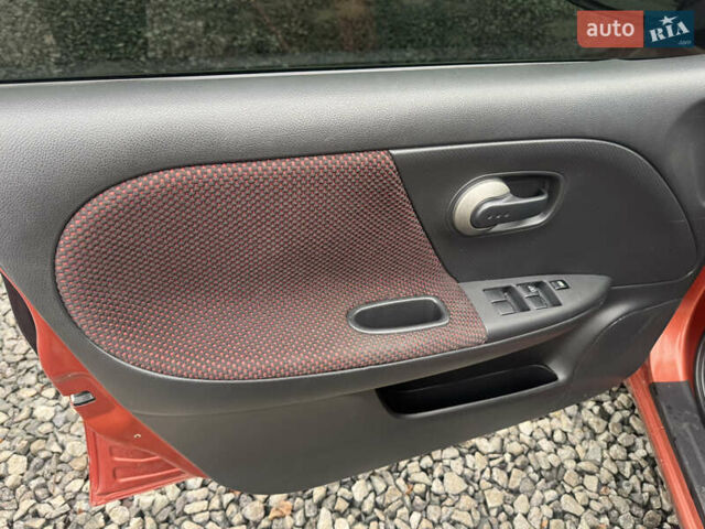 Помаранчевий Ніссан Ноут, об'ємом двигуна 1.6 л та пробігом 204 тис. км за 6500 $, фото 19 на Automoto.ua