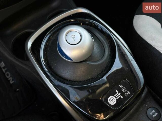 Оранжевый Ниссан Ноут, объемом двигателя 1.2 л и пробегом 81 тыс. км за 11500 $, фото 16 на Automoto.ua