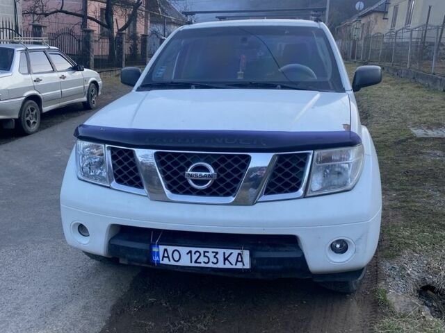 Ниссан Патфайндер 2008 в Мукачеве на Automoto.ua Белый Ниссан Патфайндер, объемом двигателя 2.5 л и пробегом 251 тыс. км за 7800 $, фото 4 на Automoto.ua