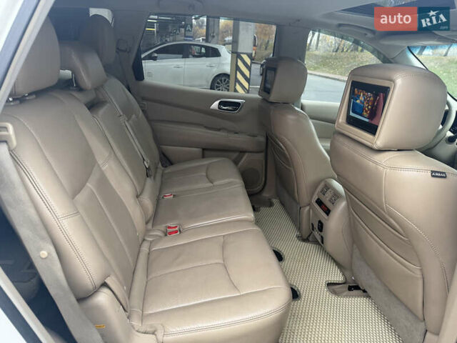 Белый Ниссан Патфайндер, объемом двигателя 3.5 л и пробегом 267 тыс. км за 13499 $, фото 36 на Automoto.ua