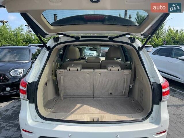 Белый Ниссан Патфайндер, объемом двигателя 2.5 л и пробегом 143 тыс. км за 12600 $, фото 28 на Automoto.ua