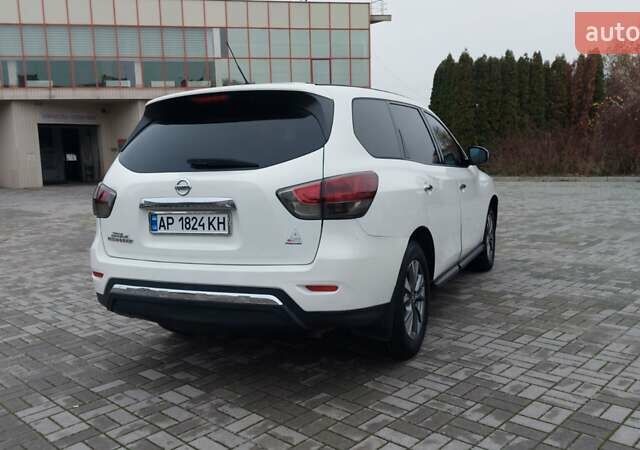 Белый Ниссан Патфайндер, объемом двигателя 3.5 л и пробегом 250 тыс. км за 12700 $, фото 6 на Automoto.ua