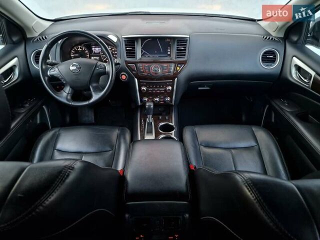 Білий Ніссан Патфайндер, об'ємом двигуна 2.5 л та пробігом 223 тис. км за 13490 $, фото 51 на Automoto.ua