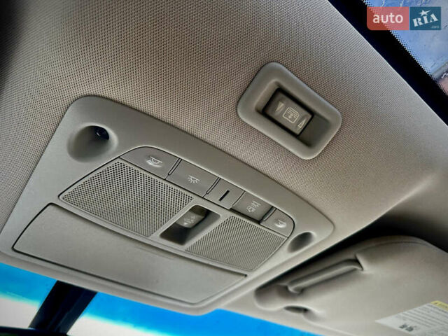 Белый Ниссан Патфайндер, объемом двигателя 2.5 л и пробегом 220 тыс. км за 11900 $, фото 28 на Automoto.ua