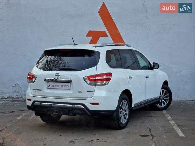 Білий Ніссан Патфайндер, об'ємом двигуна 2.5 л та пробігом 223 тис. км за 13490 $, фото 21 на Automoto.ua