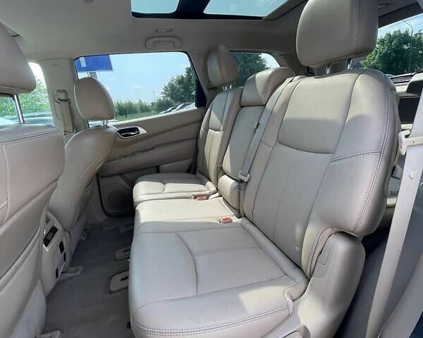 Белый Ниссан Патфайндер, объемом двигателя 2.5 л и пробегом 143 тыс. км за 12600 $, фото 20 на Automoto.ua