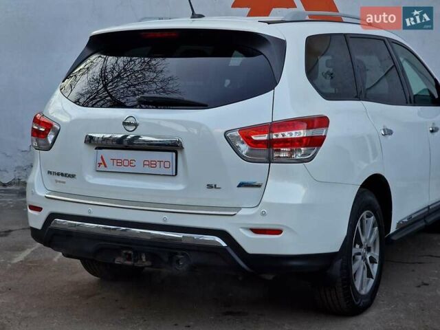 Білий Ніссан Патфайндер, об'ємом двигуна 2.5 л та пробігом 223 тис. км за 13490 $, фото 23 на Automoto.ua