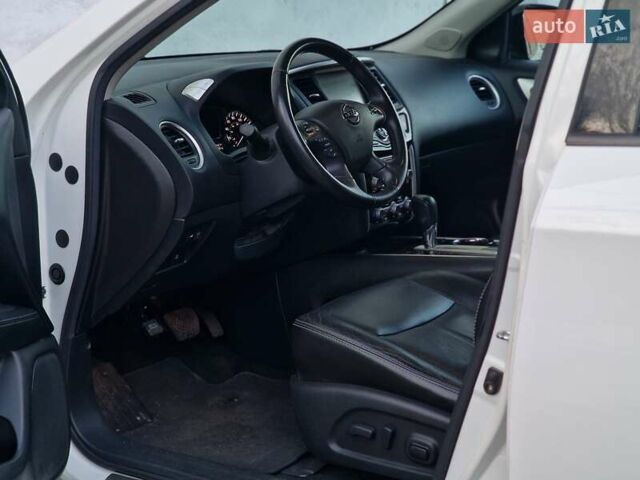 Білий Ніссан Патфайндер, об'ємом двигуна 2.5 л та пробігом 223 тис. км за 13490 $, фото 37 на Automoto.ua