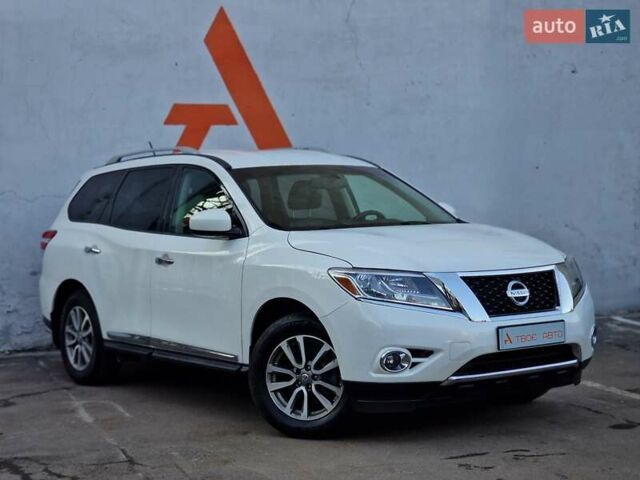 Білий Ніссан Патфайндер, об'ємом двигуна 2.5 л та пробігом 223 тис. км за 13490 $, фото 7 на Automoto.ua