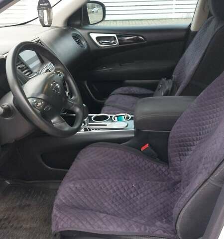 Белый Ниссан Патфайндер, объемом двигателя 3.5 л и пробегом 250 тыс. км за 12700 $, фото 15 на Automoto.ua