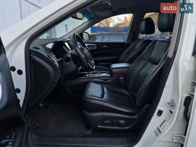 Білий Ніссан Патфайндер, об'ємом двигуна 2.5 л та пробігом 223 тис. км за 13490 $, фото 36 на Automoto.ua