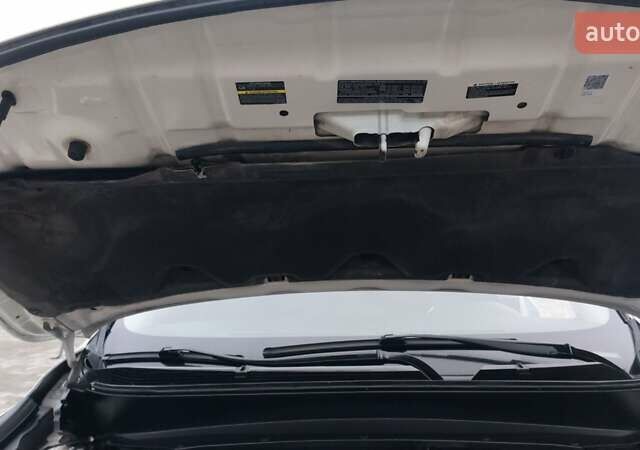 Белый Ниссан Патфайндер, объемом двигателя 3.5 л и пробегом 250 тыс. км за 12700 $, фото 29 на Automoto.ua