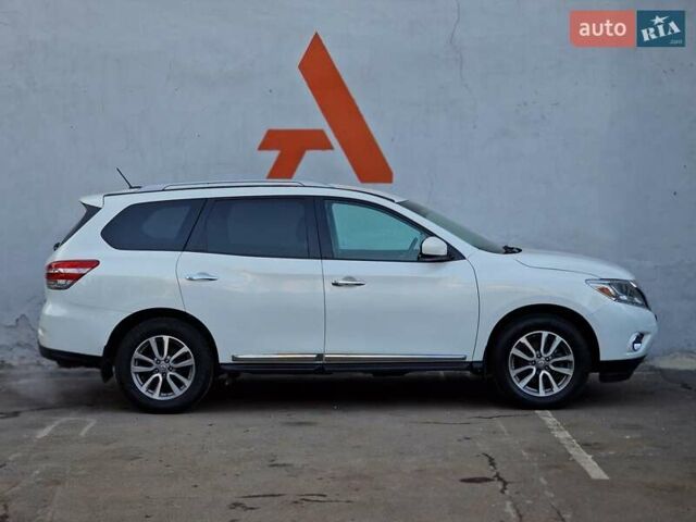 Білий Ніссан Патфайндер, об'ємом двигуна 2.5 л та пробігом 223 тис. км за 13490 $, фото 18 на Automoto.ua