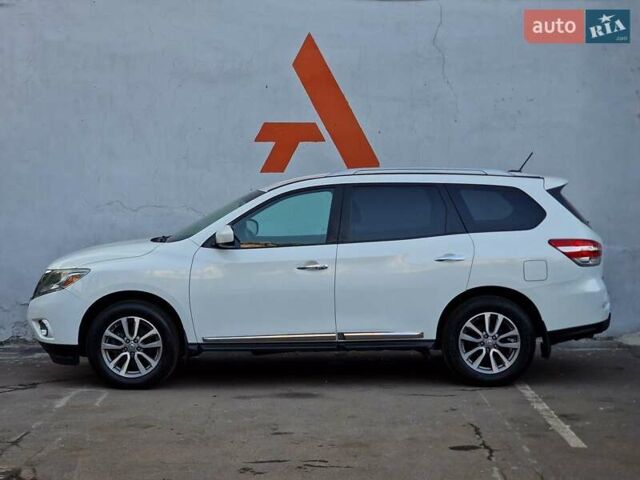 Білий Ніссан Патфайндер, об'ємом двигуна 2.5 л та пробігом 223 тис. км за 13490 $, фото 15 на Automoto.ua