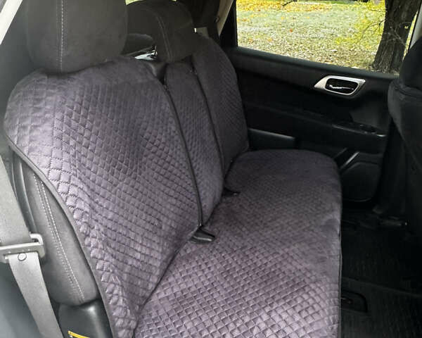 Белый Ниссан Патфайндер, объемом двигателя 3.5 л и пробегом 250 тыс. км за 11700 $, фото 15 на Automoto.ua