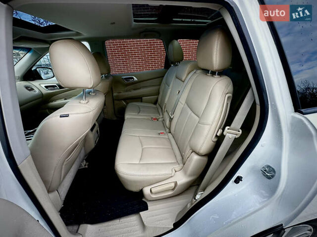 Белый Ниссан Патфайндер, объемом двигателя 2.5 л и пробегом 220 тыс. км за 11900 $, фото 14 на Automoto.ua