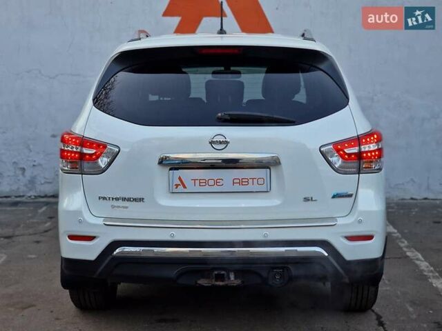 Білий Ніссан Патфайндер, об'ємом двигуна 2.5 л та пробігом 223 тис. км за 13490 $, фото 28 на Automoto.ua