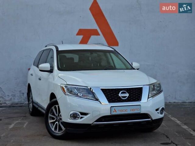 Білий Ніссан Патфайндер, об'ємом двигуна 2.5 л та пробігом 223 тис. км за 13490 $, фото 6 на Automoto.ua