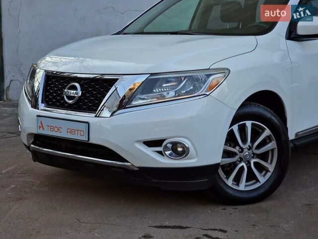 Білий Ніссан Патфайндер, об'ємом двигуна 2.5 л та пробігом 223 тис. км за 13490 $, фото 14 на Automoto.ua