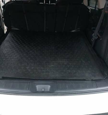 Белый Ниссан Патфайндер, объемом двигателя 3.5 л и пробегом 250 тыс. км за 12700 $, фото 17 на Automoto.ua