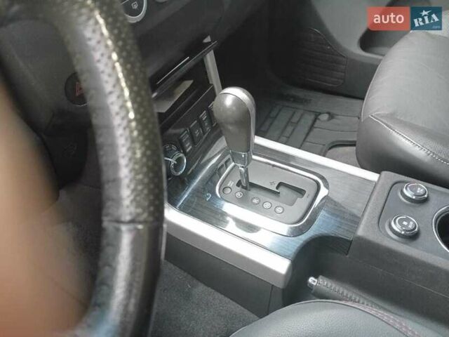 Білий Ніссан Патфайндер, об'ємом двигуна 3 л та пробігом 153 тис. км за 21000 $, фото 6 на Automoto.ua