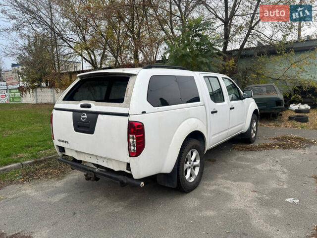 Ниссан Патфайндер 2014 в Киеве на Automoto.ua Белый Ниссан Патфайндер, объемом двигателя 2.5 л и пробегом 150 тыс. км за 6000 $, фото 1 на Automoto.ua