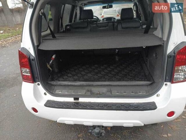 Білий Ніссан Патфайндер, об'ємом двигуна 3 л та пробігом 153 тис. км за 21000 $, фото 8 на Automoto.ua