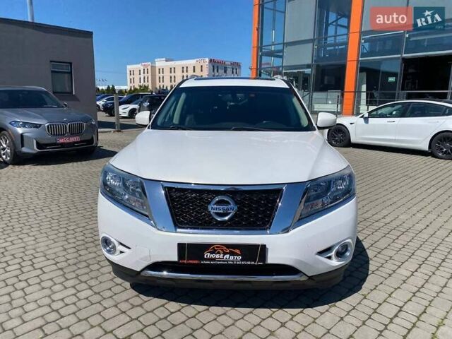 Белый Ниссан Патфайндер, объемом двигателя 2.5 л и пробегом 254 тыс. км за 12900 $, фото 1 на Automoto.ua