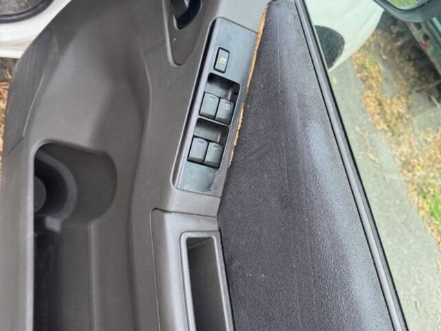 Ниссан Патфайндер 2014 в Киеве на Automoto.ua Белый Ниссан Патфайндер, объемом двигателя 2.5 л и пробегом 150 тыс. км за 6000 $, фото 10 на Automoto.ua